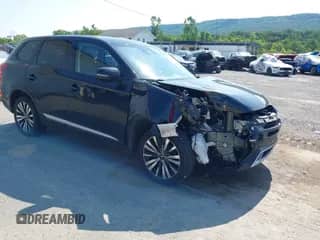 2020 Mitsubishi Outlander ES с VIN JA4AZ3A30LZ047365, выставлен на аукционе IAAI как лот 42563523 с пробегом 105 313 миль миль и . История ставок и продаж доступна на DreamBid. Изображение 1.