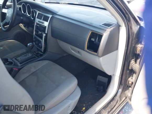 2007 Dodge Magnum with VIN 2D4FV47V47H713528, listed as a IAAI auction lot 43354460 with 204,866 mi miles and . Bid and sale history available at DreamBid. Image 5.