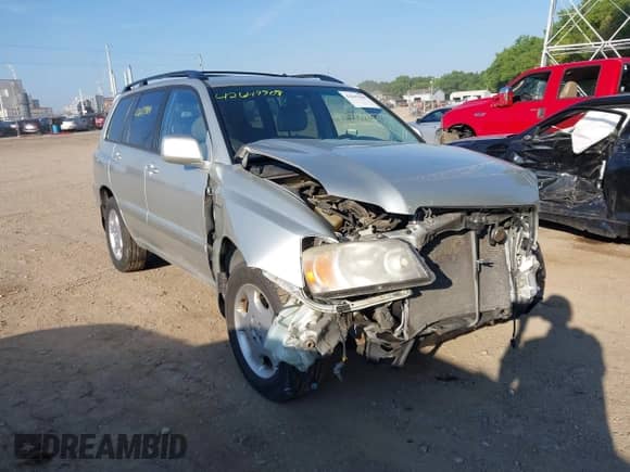 2004 Toyota Highlander с VIN JTEEP21A840030322, выставлен на аукционе IAAI как лот 42647909 с пробегом 251 454 миль миль и . История ставок и продаж доступна на DreamBid. Изображение 1.