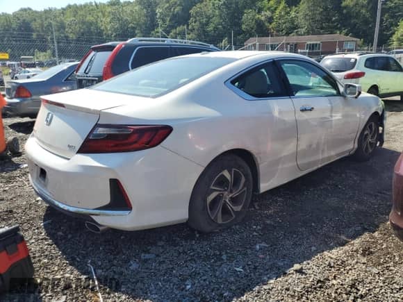 2016 Honda Accord EX-L with VIN 1HGCT2B88GA002068, listed as a Copart auction lot 71645965 with 127,247 mi miles and Salvage title. Bid and sale history available at DreamBid. Image 3.
