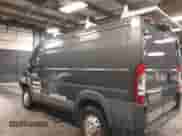 2017 Ram ProMaster Cargo z VIN 3C6TRVNG6HE511003, wystawiony jako IAAI lot #41732948 z przebiegiem 97 846 mil mil oraz . Historia ofert i sprzedaży dostępna na DreamBid. Obrazek 15.