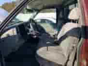 1997 GMC Sierra 1500 z VIN 1GTEK14R3VZ506326, wystawiony jako Copart lot #87036644 z przebiegiem 212 945 mil mil oraz Czysty tytuł • Clean title. Historia ofert i sprzedaży dostępna na DreamBid. Obrazek 7.