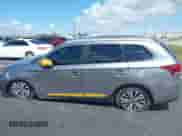 2019 Mitsubishi Outlander ES z VIN JA4AZ3A3XKZ020513, wystawiony jako IAAI lot #43344203 z przebiegiem 121 168 mil mil oraz . Historia ofert i sprzedaży dostępna na DreamBid. Obrazek 14.