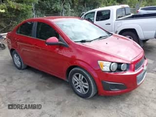 2015 Chevrolet Sonic LT с VIN 1G1JC5SG4F4213787, выставлен на аукционе IAAI как лот 43245045 с пробегом 158 034 миль миль и . История ставок и продаж доступна на DreamBid. Изображение 1.