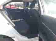 2019 Toyota Camry SE z VIN 4T1B11HK1KU770829, wystawiony jako IAAI lot #43325198 z przebiegiem 101 380 mil mil oraz . Historia ofert i sprzedaży dostępna na DreamBid. Obrazek 8.