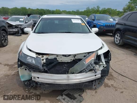 2013 Acura TL z VIN 19UUA8F28DA017359, wystawiony jako IAAI lot #42374246 z przebiegiem 188 548 mil mil oraz . Historia ofert i sprzedaży dostępna na DreamBid. Obrazek 12.