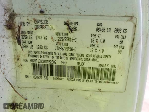 1996 Dodge 1500 z VIN 3B7HF13Y3TG152802, wystawiony jako IAAI lot #42637246 z przebiegiem 214 630 mil mil oraz . Historia ofert i sprzedaży dostępna na DreamBid. Obrazek 9.