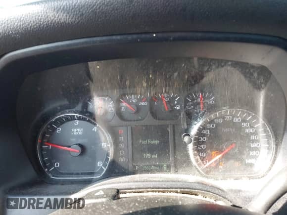 2014 Chevrolet Silverado 1500 Work Truck z VIN 1GCVKPEHXEZ335180, wystawiony jako IAAI lot #43193578 z przebiegiem 256 044 mil mil oraz . Historia ofert i sprzedaży dostępna na DreamBid. Obrazek 7.