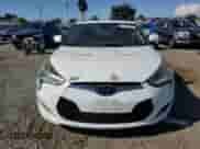 2014 Hyundai Veloster с VIN KMHTC6AD9EU217468, выставлен на аукционе Copart как лот 71742305 с пробегом 141 759 миль миль и Списание • Salvage title. История ставок и продаж доступна на DreamBid. Изображение 5.