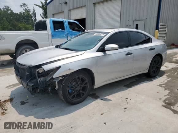 2013 Nissan Maxima S z VIN 1N4AA5AP6DC822807, wystawiony jako Copart lot #58586275 z przebiegiem 133 554 mil mil oraz Szkoda całkowita • Salvage title. Historia ofert i sprzedaży dostępna na DreamBid. Obrazek 1.