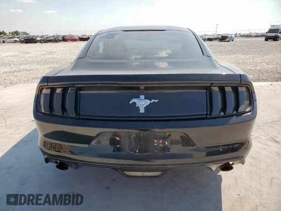 2016 Ford Mustang V6 with VIN 1FA6P8AM9G5215465, listed as a Copart auction lot 81977775 with 111,472 mi miles and Salvage title. Bid and sale history available at DreamBid. Image 6.