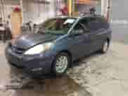 2010 Toyota Sienna XLE с VIN 5TDYK4CC2AS309994, выставлен на аукционе IAAI как лот 41487495 с пробегом Не указан миль и . История ставок и продаж доступна на DreamBid. Изображение 17.