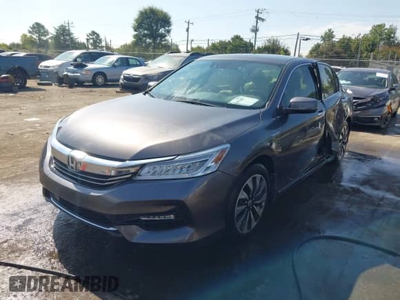 2017 Honda Accord Touring with VIN JHMCR6F77HC009183, listed as a IAAI auction lot 43247481 with 82,038 mi miles and . Bid and sale history available at DreamBid. Image 17.