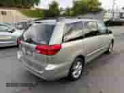 2005 Toyota Sienna XLE z VIN 5TDBA22C35S047679, wystawiony jako IAAI lot #43417118 z przebiegiem 250 675 mil mil oraz . Historia ofert i sprzedaży dostępna na DreamBid. Obrazek 4.