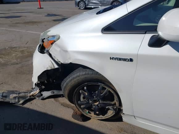 2013 Toyota Prius One with VIN JTDKN3DU4D5575624, listed as a IAAI auction lot 42272217 with 51,817 mi miles and . Bid and sale history available at DreamBid. Image 17.