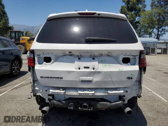 2017 Dodge Durango R/T z VIN 1C4SDHCT5HC660725, wystawiony jako Copart lot #57305275 z przebiegiem 114 956 mil mil oraz Szkoda całkowita • Salvage title. Historia ofert i sprzedaży dostępna na DreamBid. Obrazek 6.