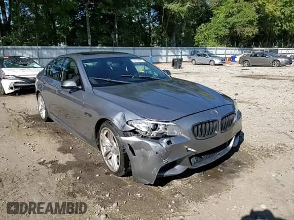 2016 BMW 5 Series 550i z VIN WBAKN9C51GD962751, wystawiony jako Copart lot #84439695 z przebiegiem 162 491 mil mil oraz Szkoda całkowita • Salvage title. Historia ofert i sprzedaży dostępna na DreamBid. Obrazek 13.