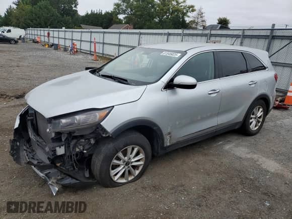 2019 Kia Sorento LX with VIN 5XYPG4A30KG584066, listed as a Copart auction lot 81545025 with 443,232 mi miles and Salvage title. Bid and sale history available at DreamBid. Image 1.