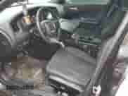 2015 Dodge Charger Police z VIN 2C3CDXKT6FH748911, wystawiony jako Copart lot #70547445 z przebiegiem 176 923 mil mil oraz Szkoda całkowita • Salvage title. Historia ofert i sprzedaży dostępna na DreamBid. Obrazek 7.