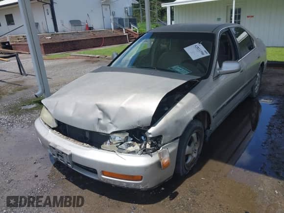 1997 Honda Accord LX with VIN 1HGCD563XVA218823, listed as a IAAI auction lot 42811390 with 92,832 mi miles and . Bid and sale history available at DreamBid. Image 6.