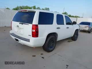 2008 Chevrolet Tahoe Police z VIN 1GNEC03018R232579, wystawiony jako IAAI lot #42961686 z przebiegiem 262 345 mil mil oraz . Historia ofert i sprzedaży dostępna na DreamBid. Obrazek 4.