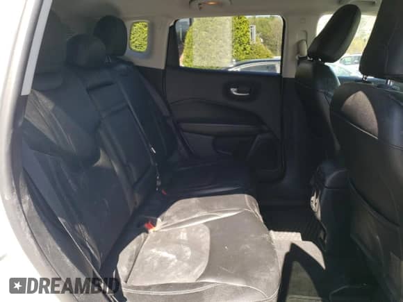 2018 Jeep Compass Latitude z VIN 3C4NJDBB9JT246350, wystawiony jako Copart lot #54673315 z przebiegiem 91 053 mil mil oraz Szkoda całkowita • Salvage title. Historia ofert i sprzedaży dostępna na DreamBid. Obrazek 11.