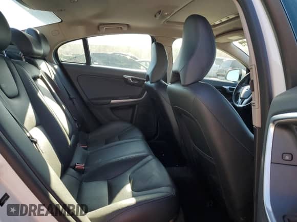 2015 Volvo S60 T5 Premier с VIN YV1612TK9F1347954, выставлен на аукционе Copart как лот 43067315 с пробегом 73 474 миль миль и Списание • Salvage title. История ставок и продаж доступна на DreamBid. Изображение 10.
