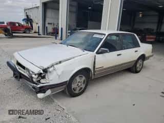 1988 Chevrolet Celebrity с VIN 1G1AW51W2J6260846, выставлен на аукционе Copart как лот 64575285 с пробегом 105 014 миль миль и Списание • Salvage title. История ставок и продаж доступна на DreamBid. Изображение 1.