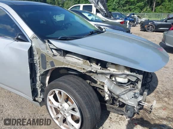 2014 Nissan Maxima SV z VIN 1N4AA5AP1EC455171, wystawiony jako IAAI lot #42603177 z przebiegiem 181 619 mil mil oraz . Historia ofert i sprzedaży dostępna na DreamBid. Obrazek 6.