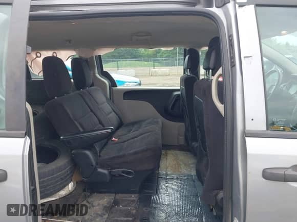 2014 Dodge Grand Caravan SE with VIN 2C4RDGBGXER278531, listed as a IAAI auction lot 42777241 with 150,831 mi miles and . Bid and sale history available at DreamBid. Image 8.