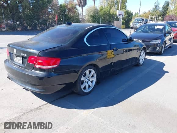 2009 BMW 3 Series 328i xDrive with VIN WBAWV53529P080886, listed as a IAAI auction lot 43550334 with 118,508 mi miles and . Bid and sale history available at DreamBid. Image 4.