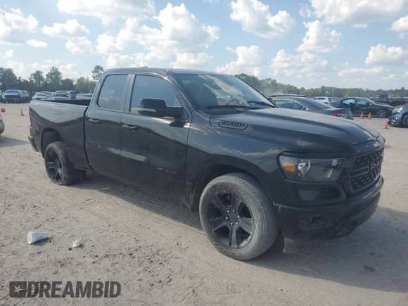 2023 Ram 1500 Big Horn z VIN 1C6RREBT6PN545366, wystawiony jako Copart lot #71802624 z przebiegiem Nie podano mil oraz Szkoda całkowita • Salvage title. Historia ofert i sprzedaży dostępna na DreamBid. Obrazek 4.