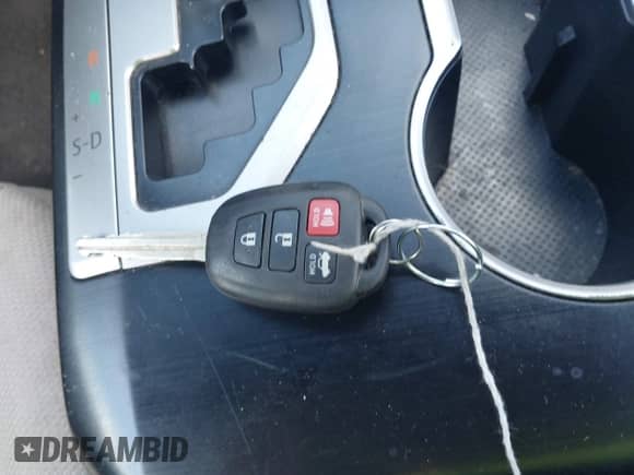 2014 Toyota Camry XLE with VIN 4T4BF1FK1ER360045, listed as a IAAI auction lot 43067990 with 117,852 mi miles and . Bid and sale history available at DreamBid. Image 11.