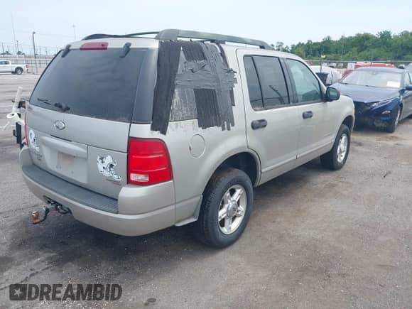 2005 Ford Explorer XLT z VIN 1FMZU63K15UA09278, wystawiony jako IAAI lot #42797948 z przebiegiem Nie podano mil oraz . Historia ofert i sprzedaży dostępna na DreamBid. Obrazek 4.