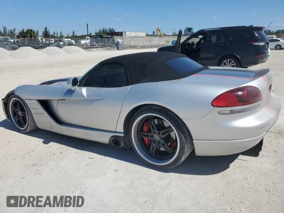 2003 Dodge Viper SRT-10 with VIN 1B3JR65Z73V501870, listed as a Copart auction lot 47379125 with 47,079 mi miles and Salvage title. Bid and sale history available at DreamBid. Image 2.