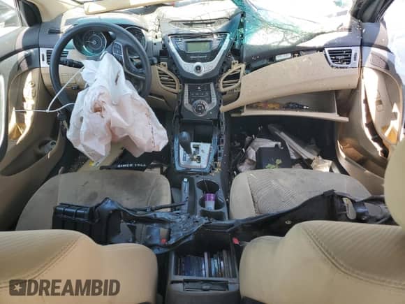 2013 Hyundai Elantra GLS z VIN KMHDH4AE8DU530643, wystawiony jako Copart lot #70051805 z przebiegiem Nie podano mil oraz Szkoda całkowita • Salvage title. Historia ofert i sprzedaży dostępna na DreamBid. Obrazek 8.