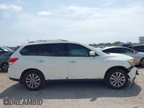 2014 Nissan Pathfinder Platinum with VIN 5N1AR2MN1EC708514, listed as a IAAI auction lot 42519600 with 94,916 mi miles and . Bid and sale history available at DreamBid. Image 14.