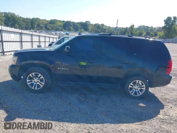 2009 Chevrolet Tahoe 1LT с VIN 1GNEC23399R156567, выставлен на аукционе IAAI как лот 43348383 с пробегом 228 996 миль миль и . История ставок и продаж доступна на DreamBid. Изображение 14.