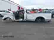 2016 Ford F-250 XL z VIN 1FTBF2A68GED00498, wystawiony jako IAAI lot #40550532 z przebiegiem Nie podano mil oraz . Historia ofert i sprzedaży dostępna na DreamBid. Obrazek 13.