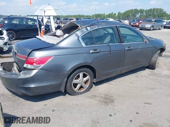 2011 Honda Accord LX z VIN 1HGCP2F36BA135794, wystawiony jako IAAI lot #42868559 z przebiegiem 270 592 mil mil oraz . Historia ofert i sprzedaży dostępna na DreamBid. Obrazek 4.