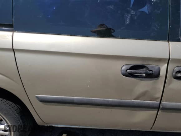 2006 Dodge Caravan SE with VIN 1D4GP25R06B737583, listed as a Copart auction lot 67470305 with 151,296 mi miles and Salvage title. Bid and sale history available at DreamBid. Image 11.