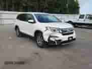 2019 Honda Pilot EX z VIN 5FNYF5H34KB009902, wystawiony jako Copart lot #82224455 z przebiegiem 43 382 mil mil oraz Szkoda całkowita • Salvage title. Historia ofert i sprzedaży dostępna na DreamBid. Obrazek 14.