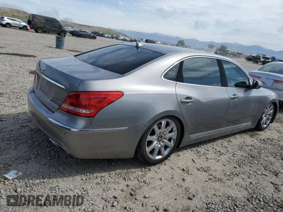 2011 Hyundai Equus Ultimate z VIN KMHGH4JF8BU029061, wystawiony jako Copart lot #53084865 z przebiegiem 96 248 mil mil oraz Szkoda całkowita • Salvage title. Historia ofert i sprzedaży dostępna na DreamBid. Obrazek 3.