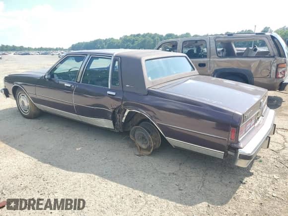 1987 Chevrolet Caprice с VIN 1G1BU51H7H9156079, выставлен на аукционе Copart как лот 60443124 с пробегом 44 452 миль миль и Списание • Salvage title. История ставок и продаж доступна на DreamBid. Изображение 2.