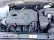 2017 Hyundai Santa Fe 2.4L с VIN 5XYZTDLBXHG403945, выставлен на аукционе Copart как лот 82372095 с пробегом 114 649 миль миль и Списание • Salvage title. История ставок и продаж доступна на DreamBid. Изображение 16.