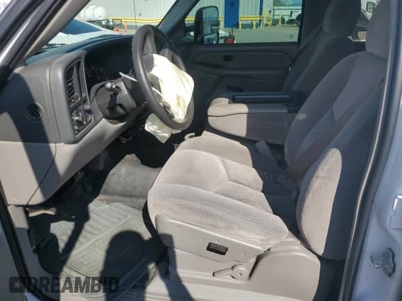 2005 Chevrolet Suburban LT z VIN 3GNGC26U65G247934, wystawiony jako Copart lot #81658805 z przebiegiem 139 357 mil mil oraz Szkoda całkowita • Salvage title. Historia ofert i sprzedaży dostępna na DreamBid. Obrazek 7.