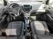 2018 Chevrolet Sonic Premier z VIN 1G1JF5SB8J4106150, wystawiony jako Copart lot #82173675 z przebiegiem 107 917 mil mil oraz Szkoda całkowita • Salvage title. Historia ofert i sprzedaży dostępna na DreamBid. Obrazek 8.