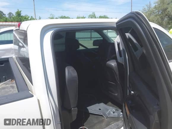 2014 GMC Sierra 1500 SLT с VIN 3GTU1VEC5EG339936, выставлен на аукционе IAAI как лот 42060507 с пробегом Не указан миль и . История ставок и продаж доступна на DreamBid. Изображение 8.