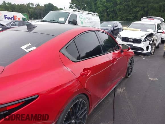 2023 Lexus IS 500 F Sport Performance Premium z VIN JTHAP1D25P5004199, wystawiony jako IAAI lot #42940556 z przebiegiem 26 389 mil mil oraz . Historia ofert i sprzedaży dostępna na DreamBid. Obrazek 19.