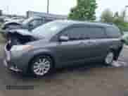 2011 Toyota Sienna XLE z VIN 5TDYK3DCXBS141094, wystawiony jako IAAI lot #42914942 z przebiegiem 170 463 mil mil oraz . Historia ofert i sprzedaży dostępna na DreamBid. Obrazek 14.